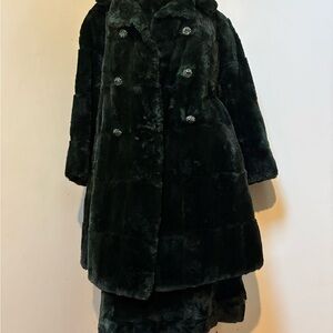 Luxurious Dark Green Faux Fur Coat